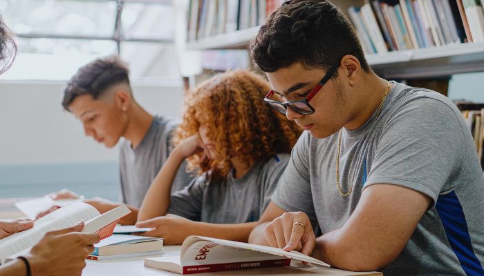  Censo: alunos do Paraná têm maior tempo de estudo do País e instrução da população dobra